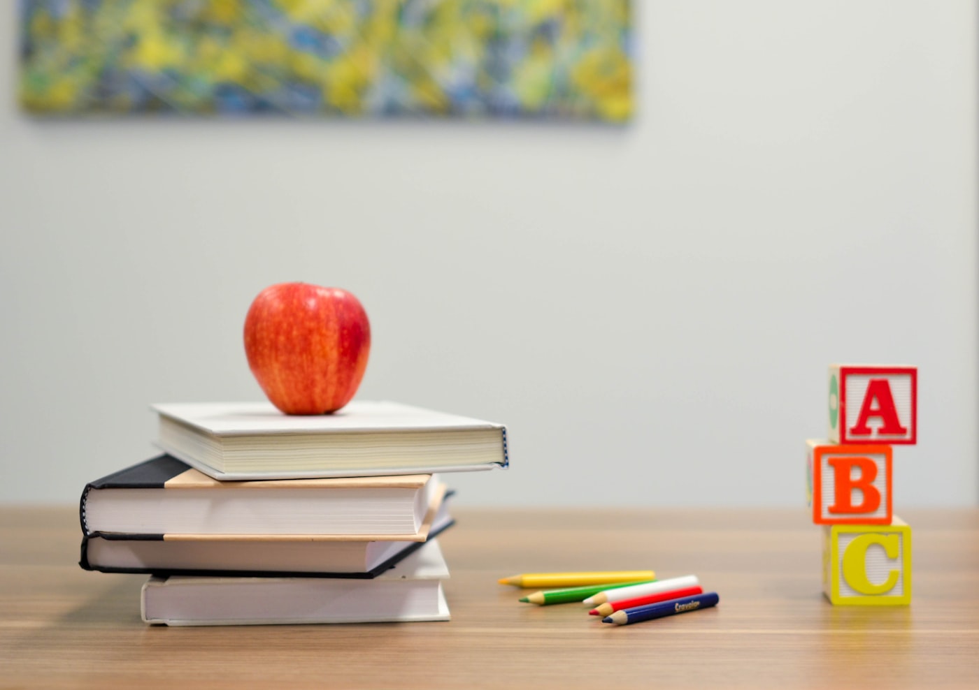 Parent reading five-star Google reviews before choosing a tutor